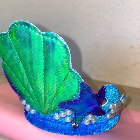 Mermaid Crown iridescent Shell Star And Pearl Design - Picture 3 of 9